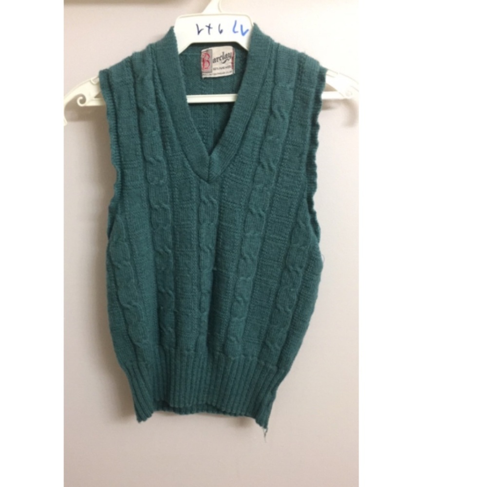 VINTAGE Barclay Forest Cableknit Wool Sweater Vest